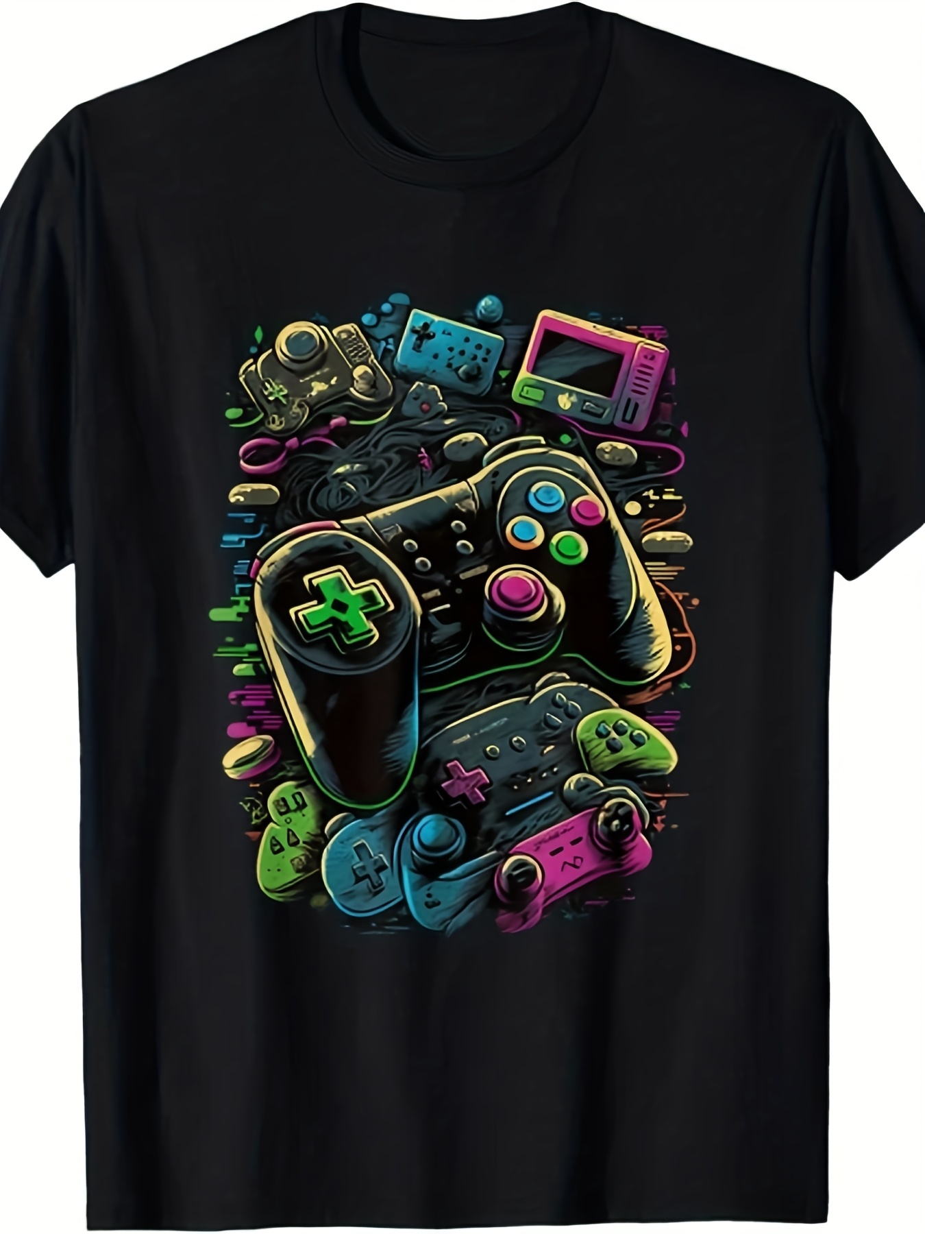 Retro Gaming Icons - เสื้อยืดลายคอนโทรลเลอร์วิดีโอเกมสไตล์เรโทรสำหรับผู้ชายและทุกเพศ - เสื้อยืดเกมมิ่งสุดไอคอนิกพร้อมดีไซน์คอนโทรลเลอร์ ทรงสบายๆ ใส่ได้ทุกวัน แขนสั้น